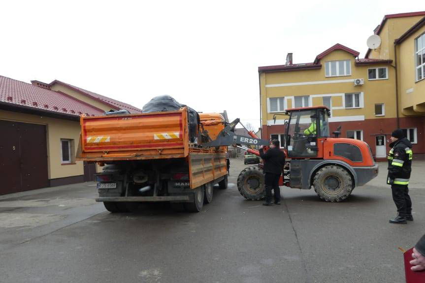 Strażacy z Powiatu Jasielskiego pomagają strażakom z Ukrainy