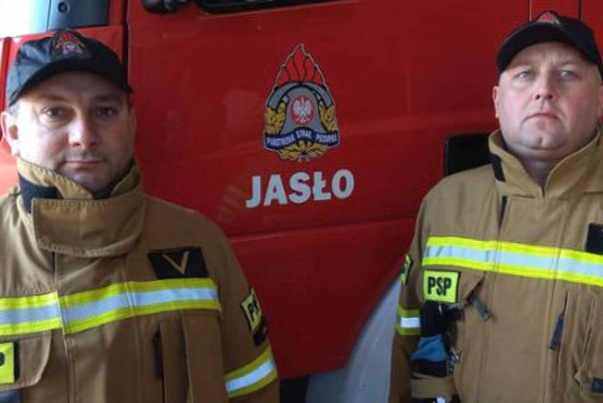 Strażacy pomogli niemowlakowi