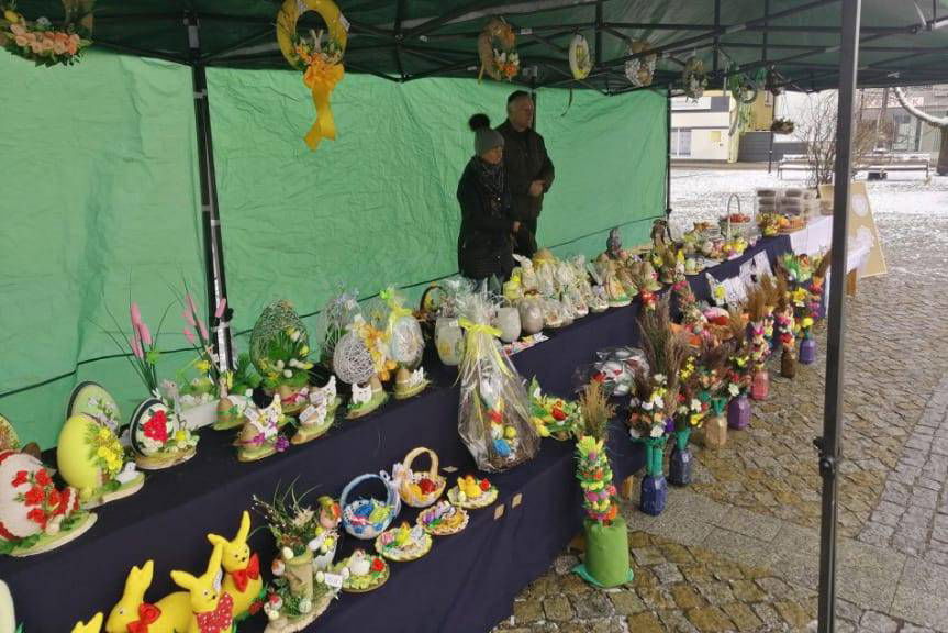 Wielkanocny Jarmark Charytatywny w Kołaczycach "Pomoc Ukrainie"