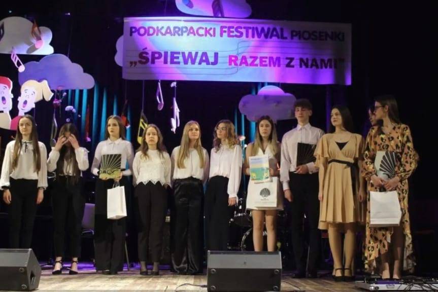 "Śpiewaj razem z nami" - podopieczni JDK nagrodzeni na festiwalu w Przemyślu