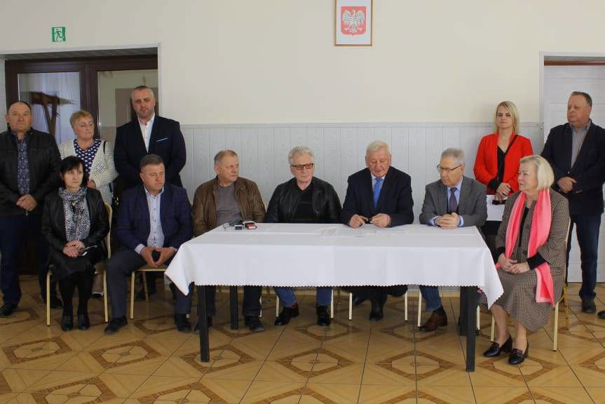 Przebudowana zostanie droga powiatowa w Zawadce Osieckiej