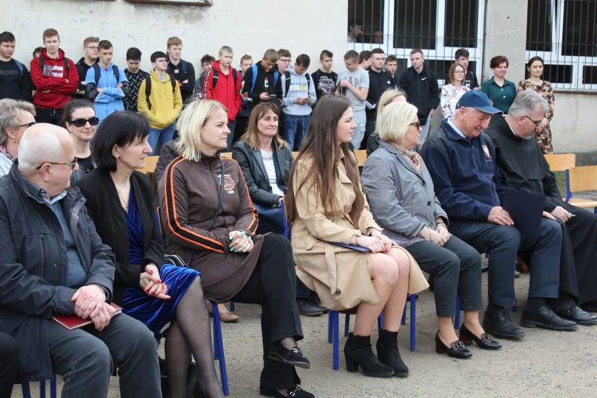 Boisko do piłki ręcznej przy ZST w Jaśle otwarte