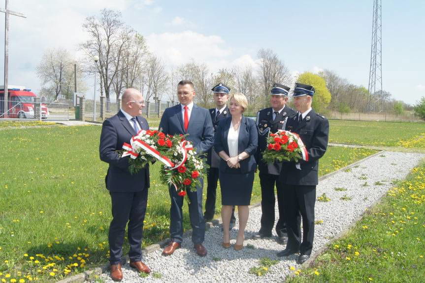 Gminne uroczystości związane z 231 rocznicą uchwalenia Konstytucji 3 Maja w Tarnowcu