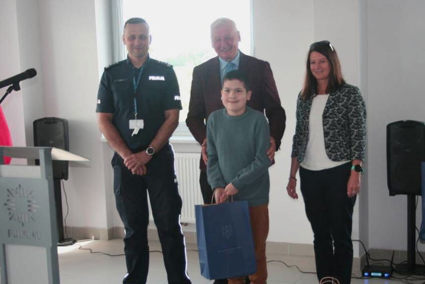 Laureaci II edycji konkursu "Lajkuję nie hejtuję" odebrali nagrody