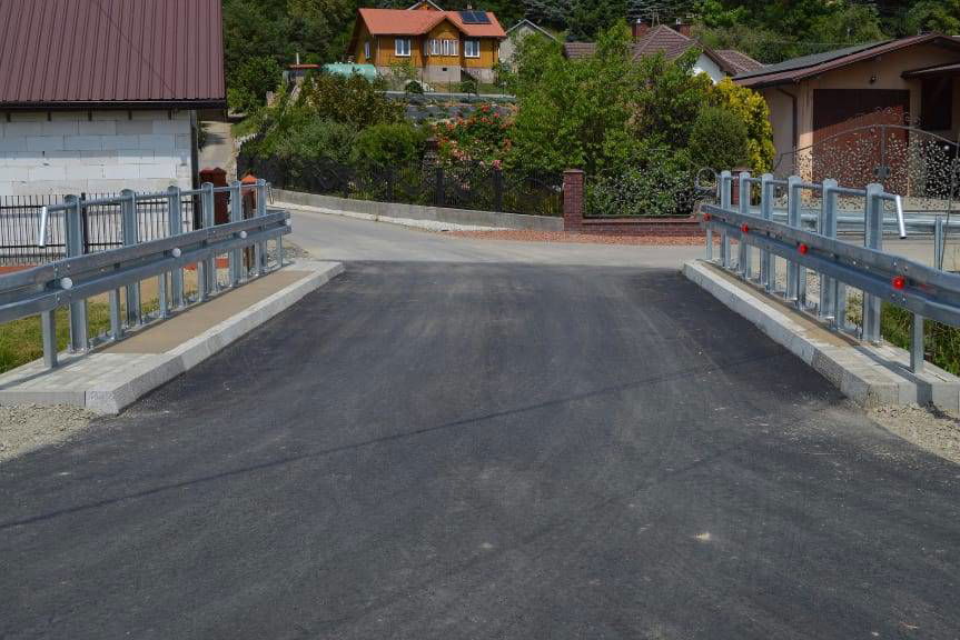 Most na potoku Młynówka w Trzcinicy wyremontowany