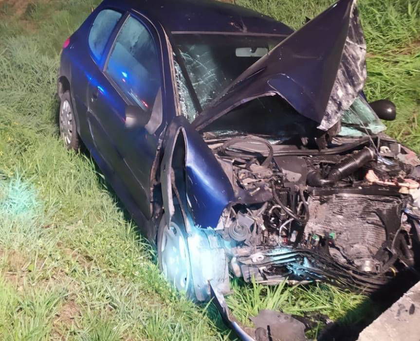 Zjechał z drogi i uderzył w przepust