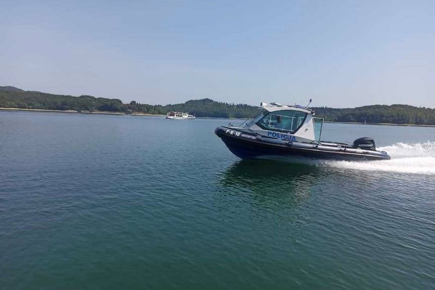 6-letnia dziewczynka zgubiła się nad jeziorem