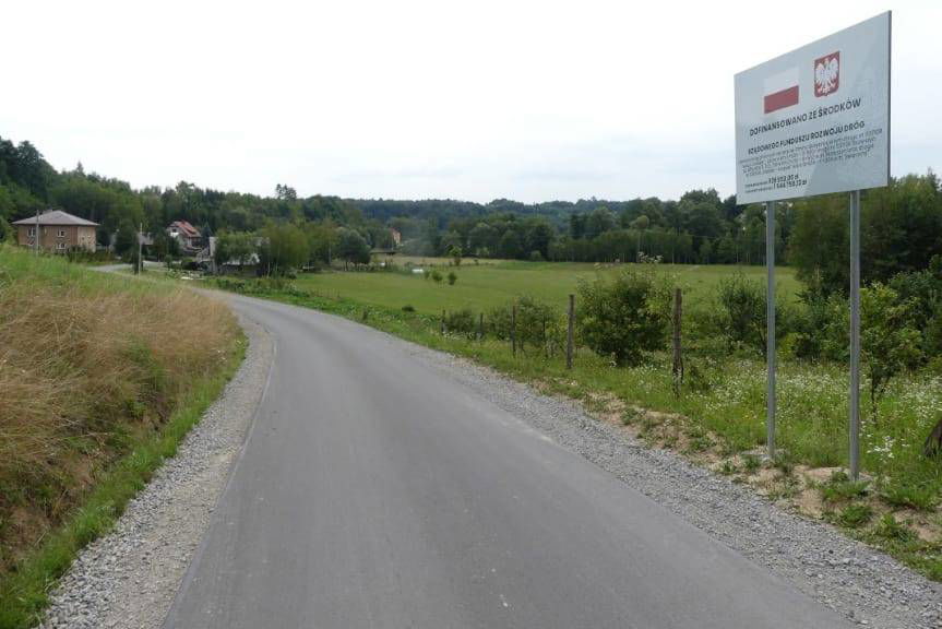 Wyremontowano kolejne drogi gminne