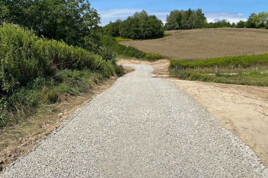 Wyremontowano drogę dojazdową do pól w Szebniach