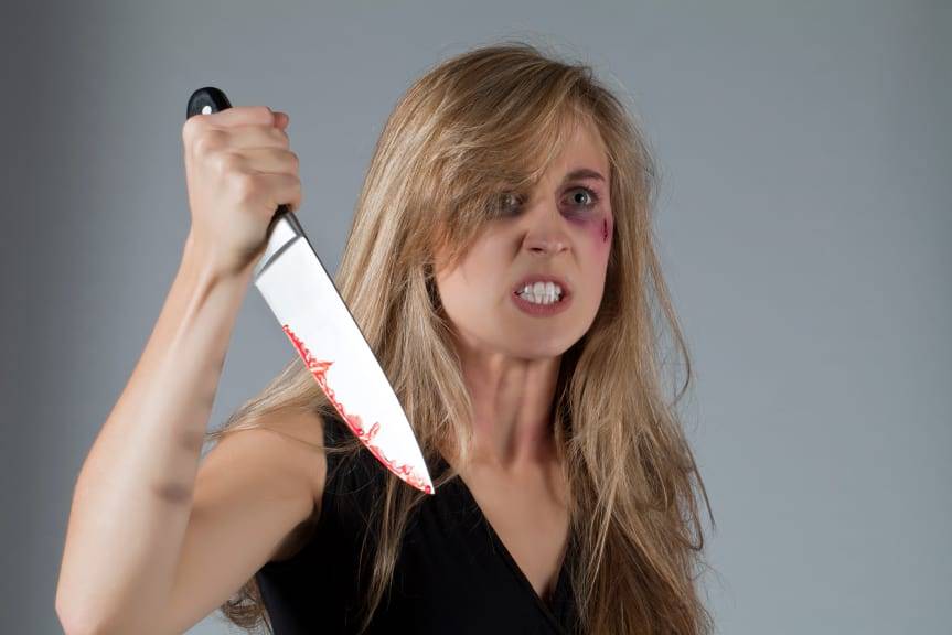 41-latka kilkakrotnie raniła kolegę nożem