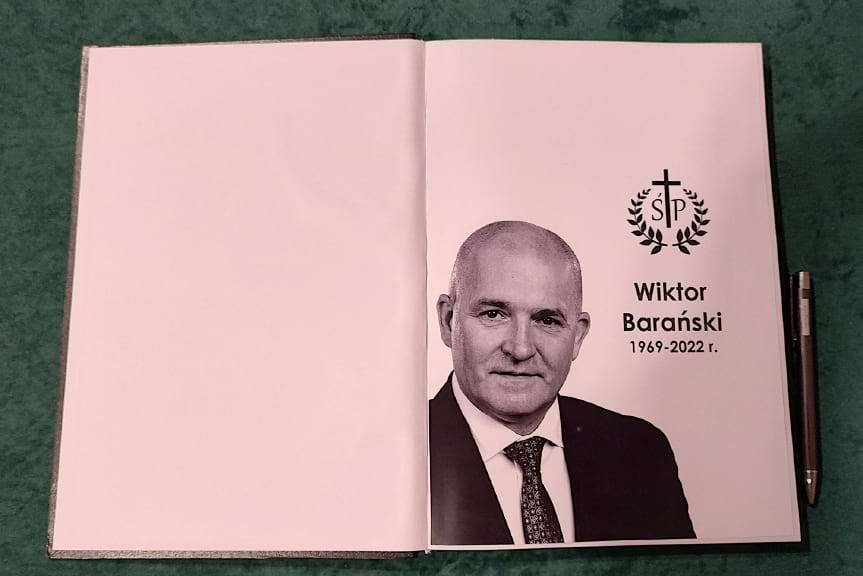 Pożegnanie Wójta Tarnowca. W urzędzie wystawiono Księgę Kondolencyjną