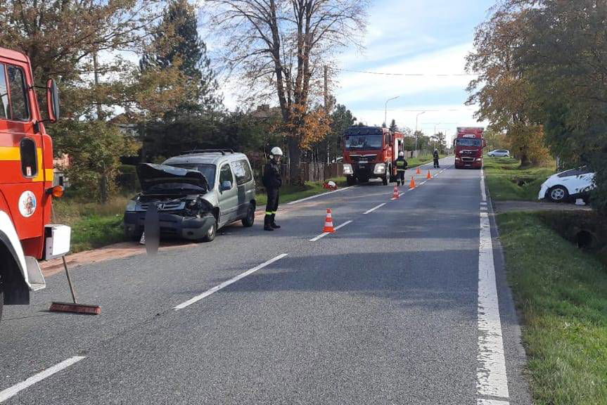Zderzenie trzech samochodów w Starym Żmigrodzie
