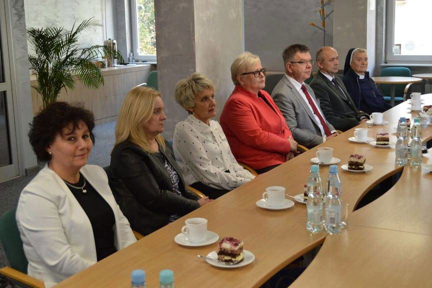 Dyrektorzy gminnych placówek odebrali nagrody