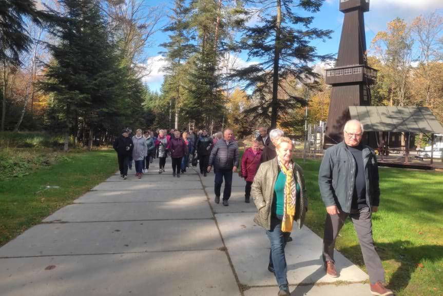 Wycieczka seniorów do Bóbrki