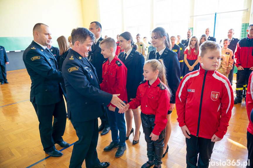 Wręczono promesy dla Młodzieżowych Drużyn Pożarniczych