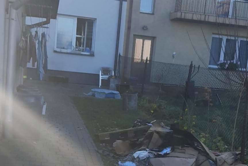 Pożar w piwnicy budynku mieszkalnego