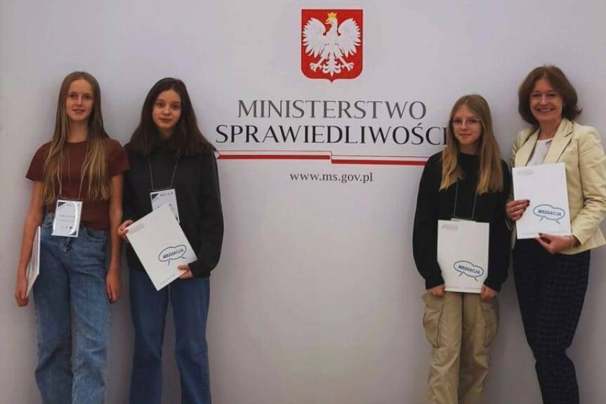 Uczennice SP nr 12 w Jaśle zwyciężyły w ogólnopolskim konkursie