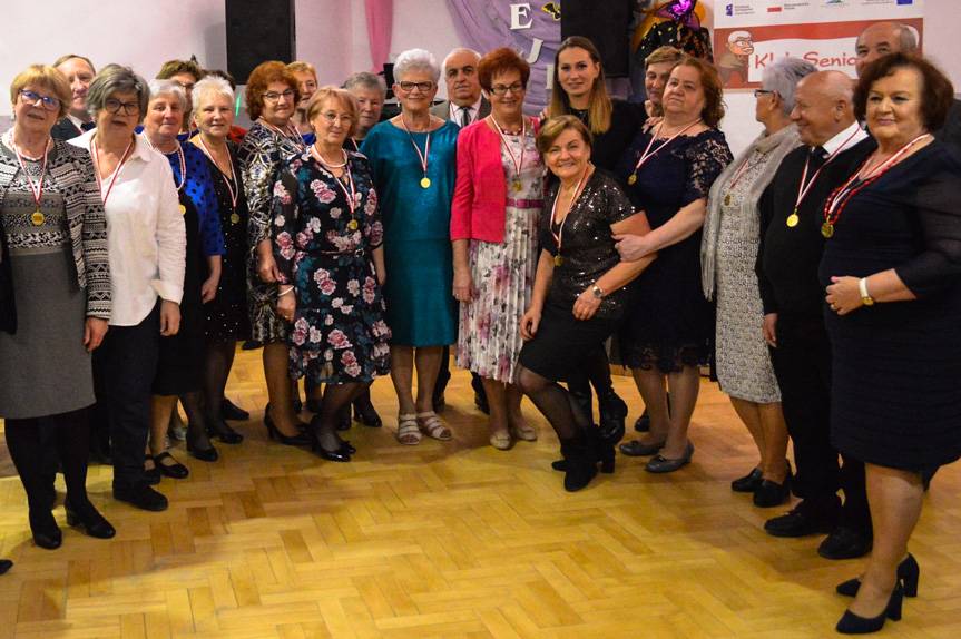 Seniorzy bawili się na balu andrzejkowym