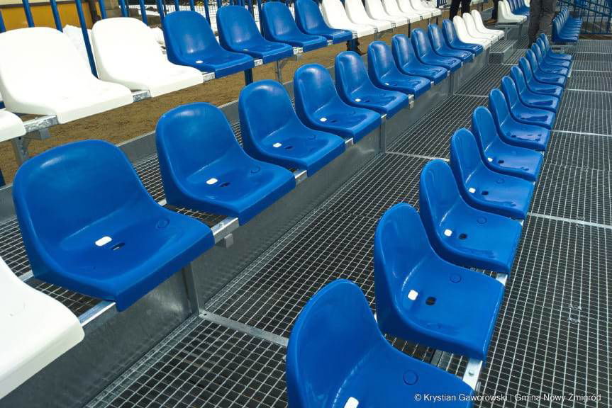 Nowa trybuna na stadionie w Nienaszowie