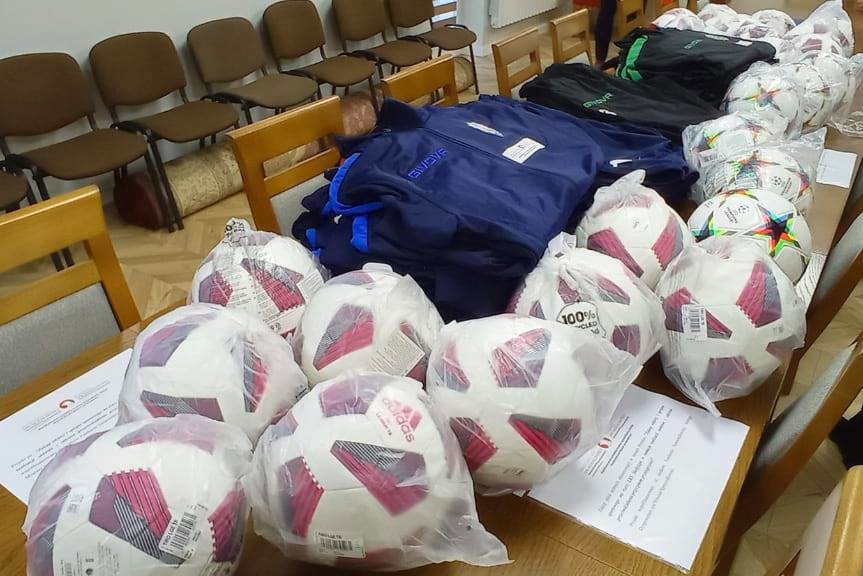 Kluby sportowe z Gminy Skołyszyn otrzymały sprzęt sportowy