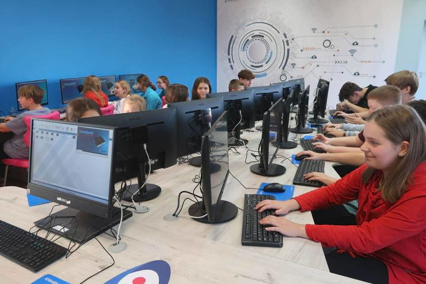 Jasielskie szkoły zostały wyposażone w nowoczesne pracownie komputerowe