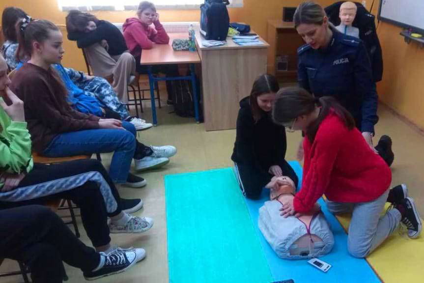 Rozmawiali z dziećmi na temat bezpieczeństwa nad wodą