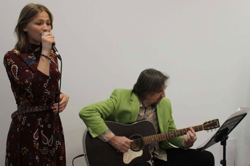 Oświetlić prozę życia - Światowy Dzień Poezji w jasielskiej Bibliotece