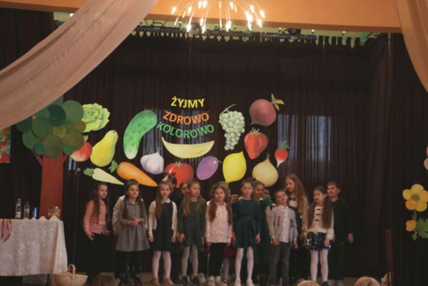 Happening prozdrowotny "Żyjmy zdrowo - kolorowo"