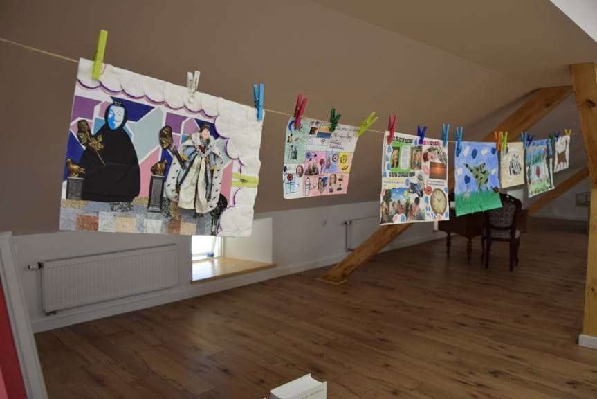 "Kolaże dla Wisławy" konkurs w bibliotece w Szebniach