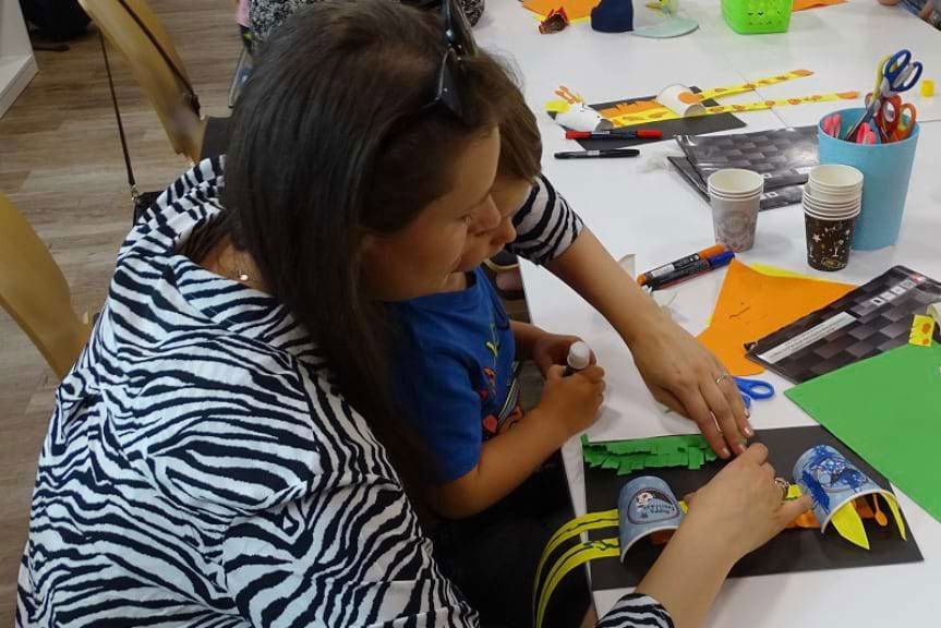 Witali lato słoneczną żyrafą.. w jasielskiej bibliotece