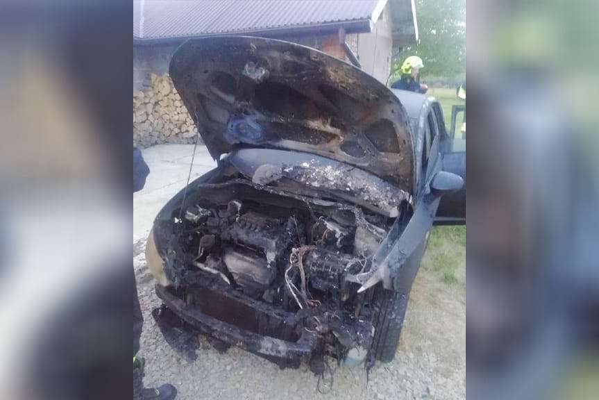 Pożar samochodu osobowego w Sieklówce