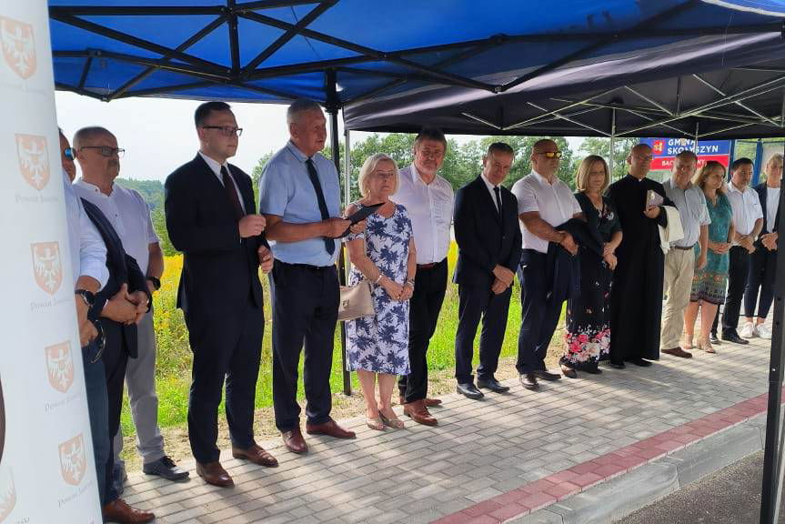 Nowy chodnik połączył dwie miejscowości