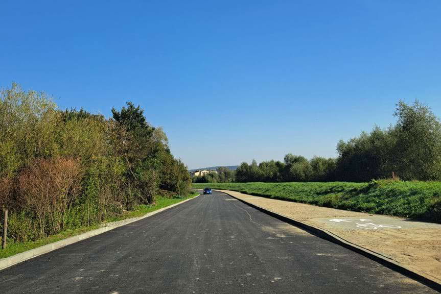 Nowy odcinek drogi na osiedlu Gądki już niemal gotowy