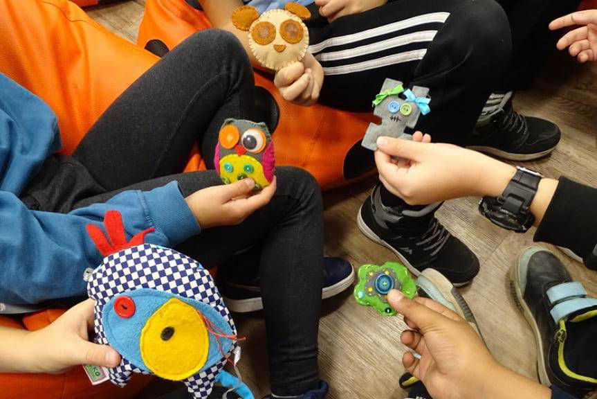 Dobre relacje – spotkanie z Beatą Ostrowicką w MBP w Jaśle 