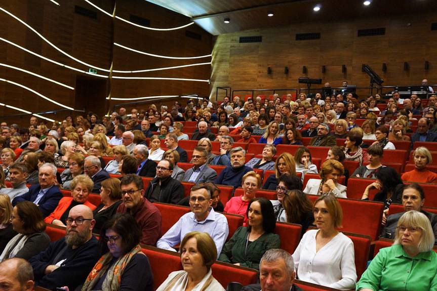 Humor z rodziną w tle 