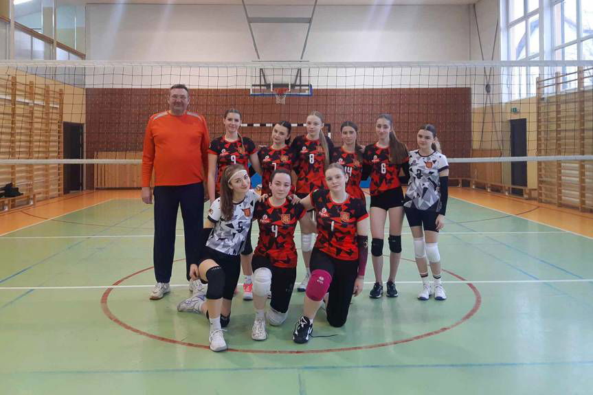 Sukces II Liceum na Powiatowej Licealiadzie w piłce siatkowej