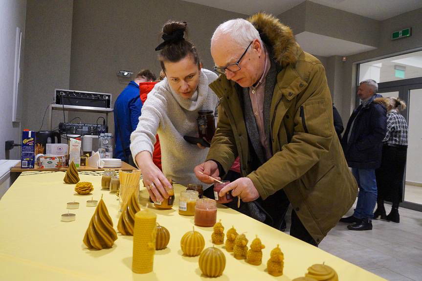 Słodki świat, czyli o pszczołach i miodzie