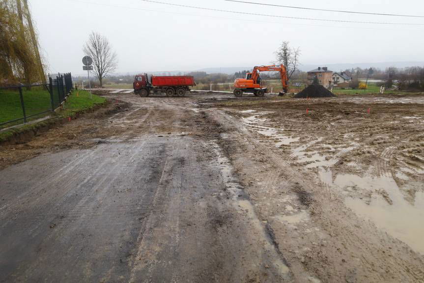 Rozpoczęto przebudowę drogi