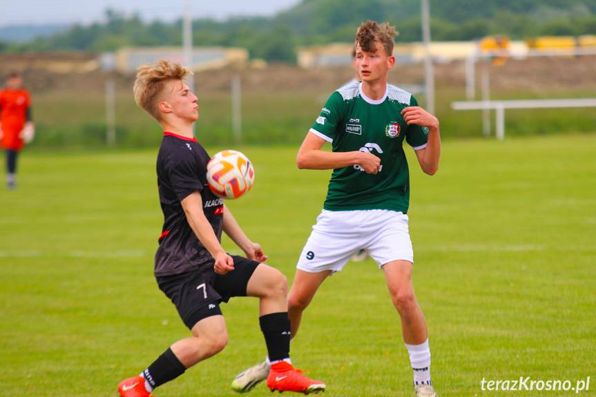 Podział punktów i dwie czerwone kartki w meczu juniorów Zamczyska Mrukowa