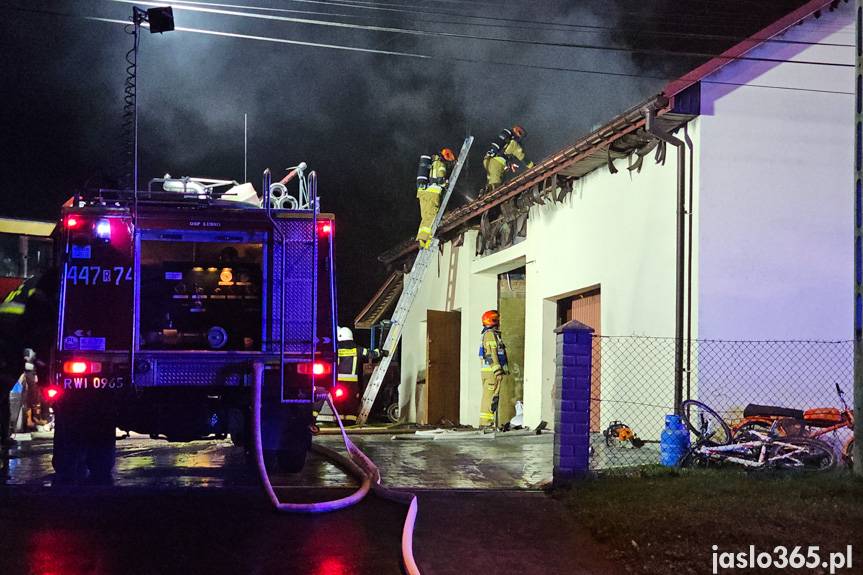 Pożar budynku gospodarczego w Łubnie Szlacheckim
