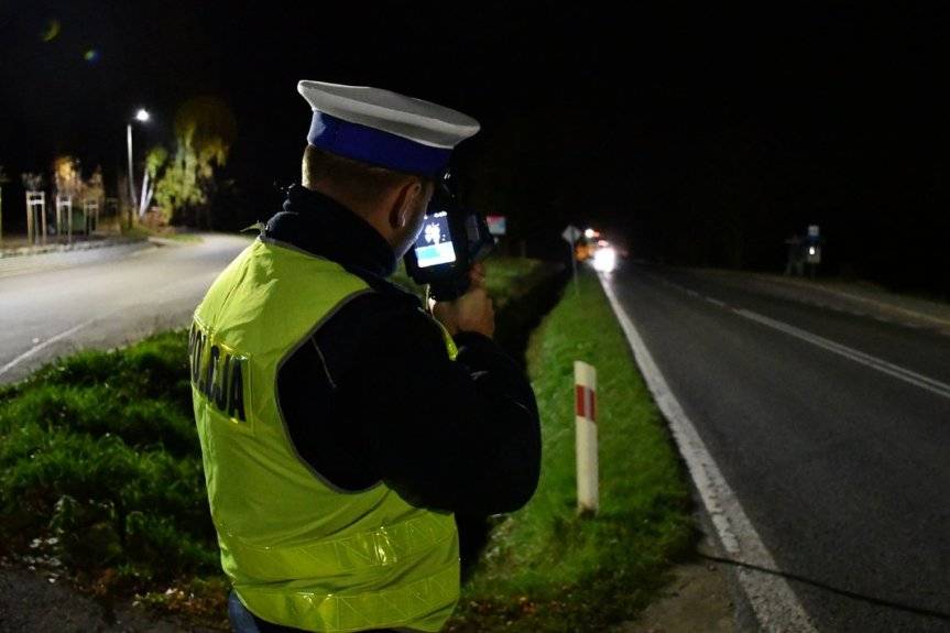 Przekroczył dopuszczalną prędkość i miał zakaz prowadzenia pojazdów