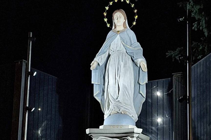 Odnowiona figura Matki Bożej będzie widoczna także nocą