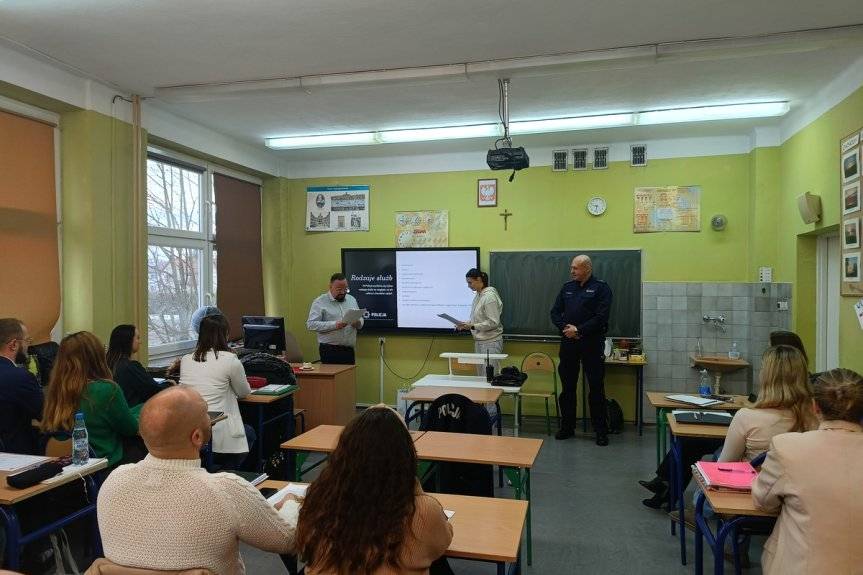 Dzielnicowy spotkał się ze studentami