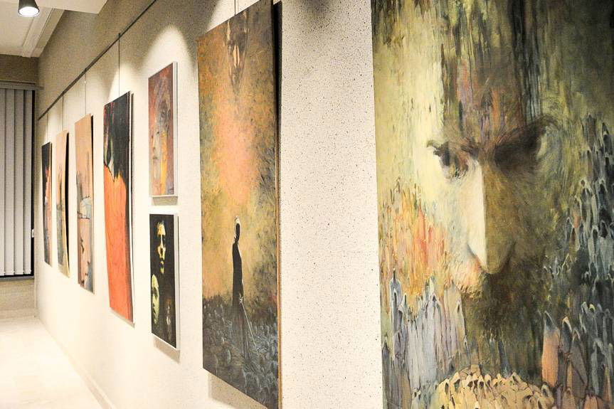 W poszukiwaniu piękna w mroku świata – wernisaż malarstwa Ottó Szabó