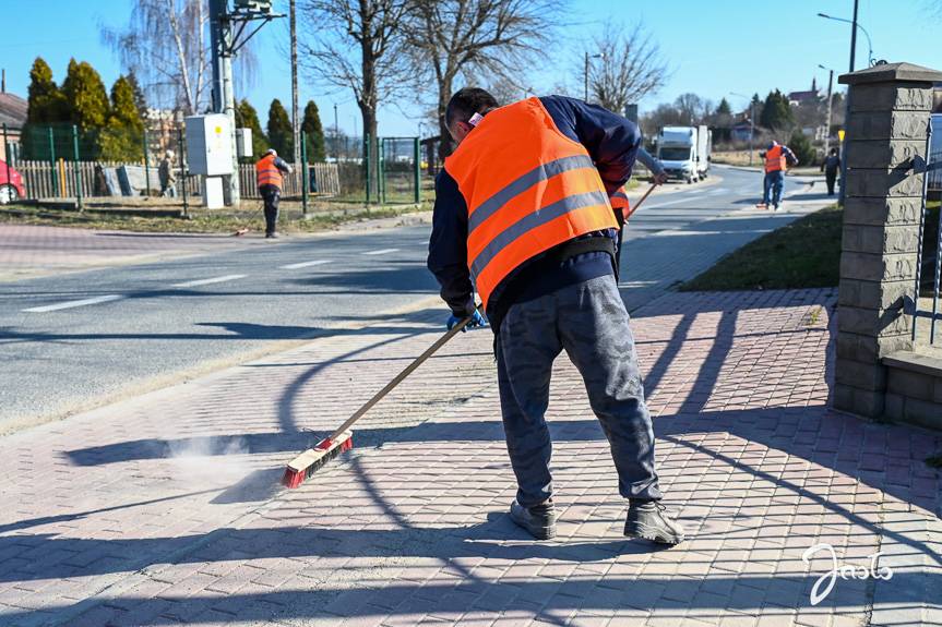 Wiosenne porządki w Jaśle. Miasto podzielone na dwie strefy sprzątania