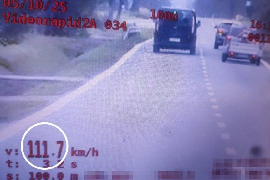 Dwukrotnie jechał z prędkością 111 km/h