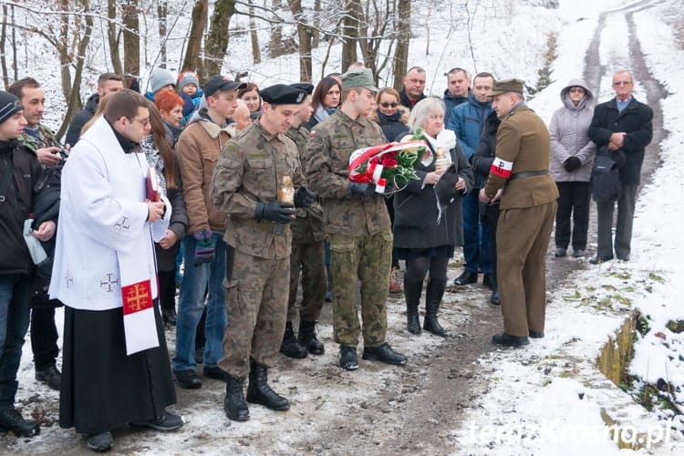 Zręcin. Odsłonili tablicę upamiętniającą partyzantów