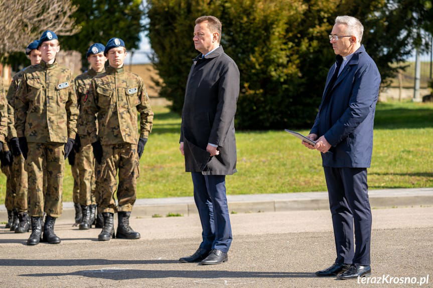 Mariusz Błaszczak i ks. Leszek Przybylski