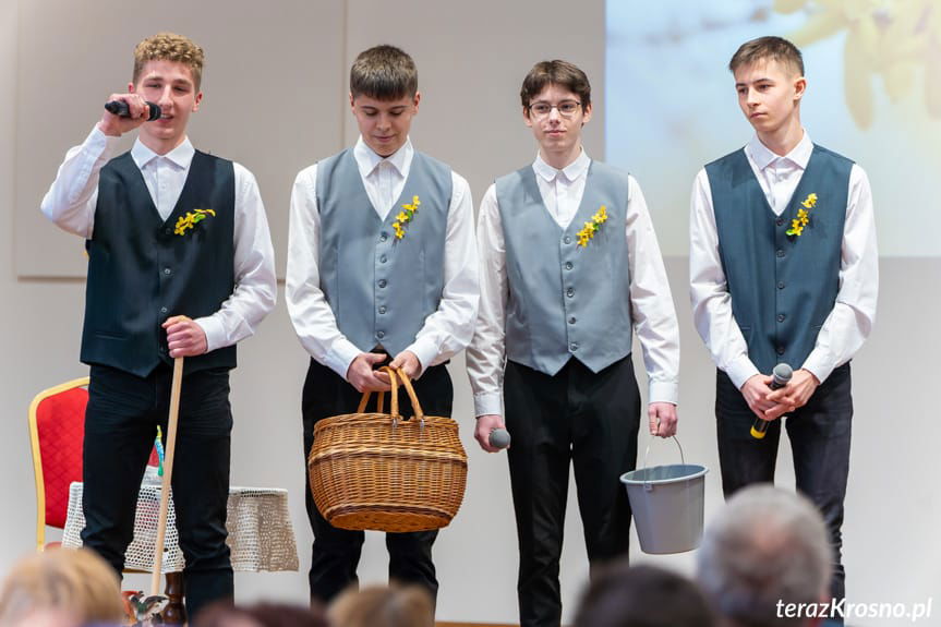 Parada palm wielkanocnych w Rymanowie