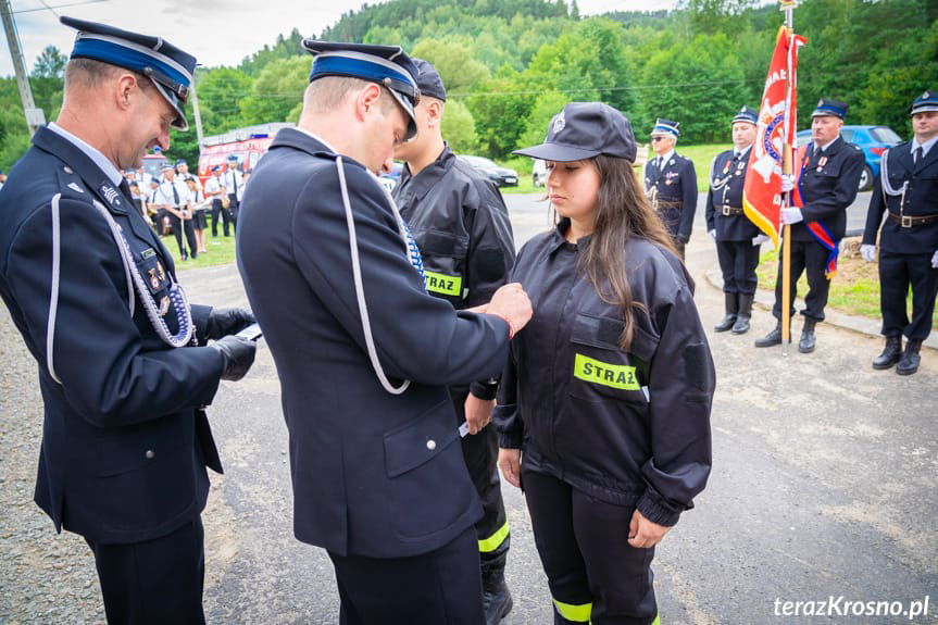 Anna Szura odbiera medal
